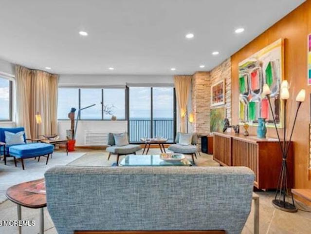 Apartment for sale in Monmouth, New Jersey