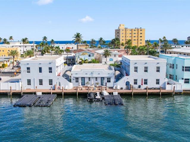 Apartment for sale in Hollywood, Florida