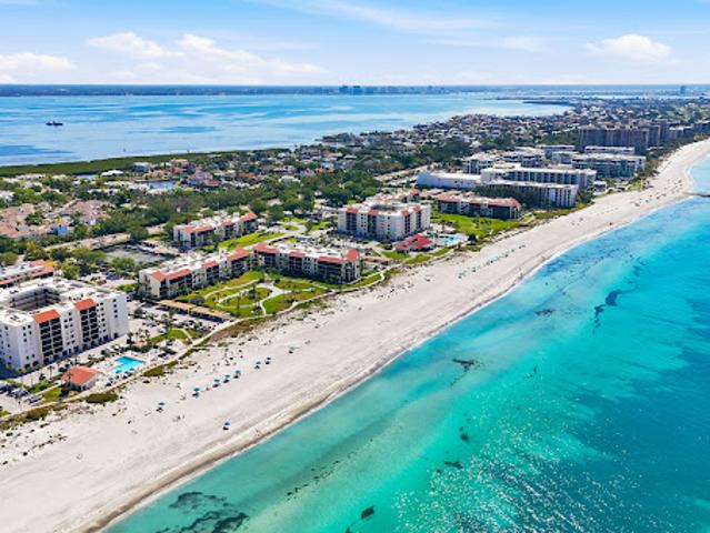 Apartment for sale in Longboat Key, Manatee County