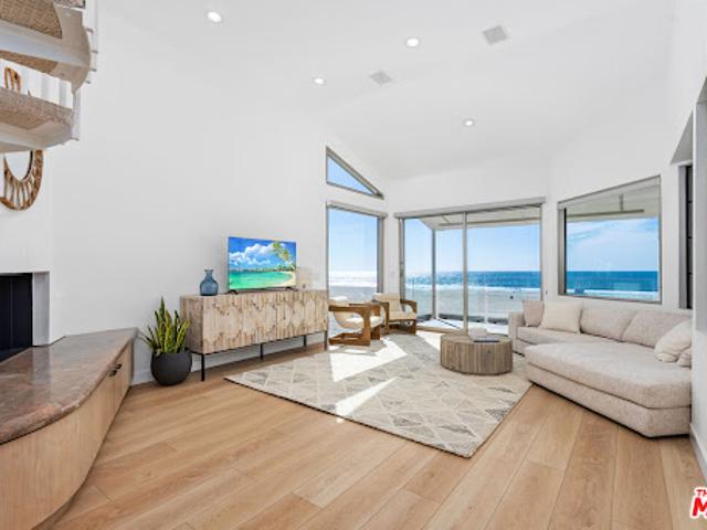 Apartment for sale in Marina Del Rey, California
