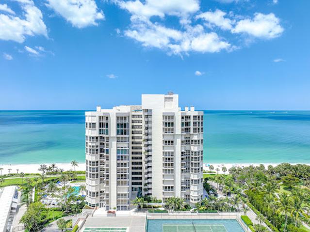 Apartment for sale in Naples, Florida