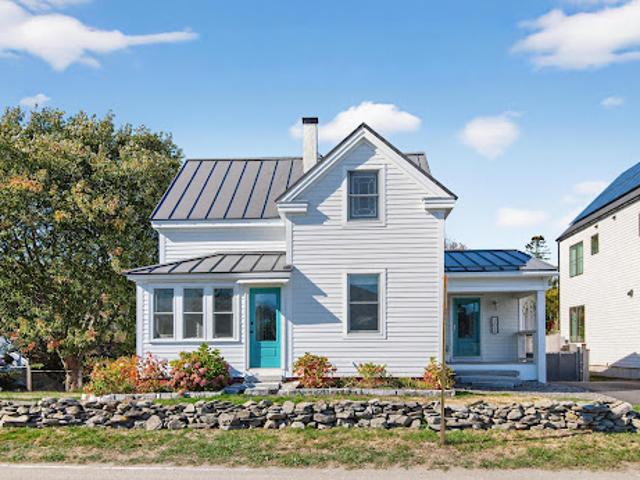 House for sale in Cape Elizabeth, Maine