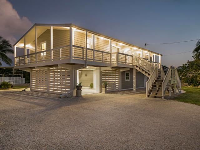 House for sale in Sugarloaf Shores, North Carolina