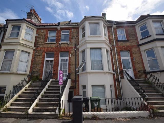 Apartment for rent in St Anthony's Hill, Eastbourne