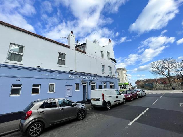 Studio for rent in Roselands, Eastbourne
