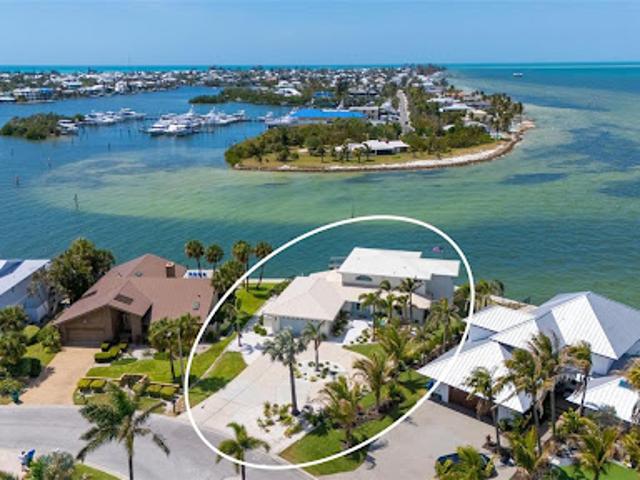 House for sale in Holmes Beach, Florida