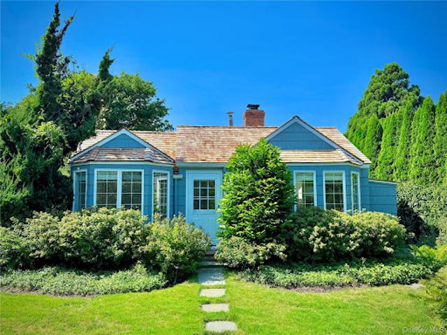 House for sale in Village of East Hampton, Wainscott