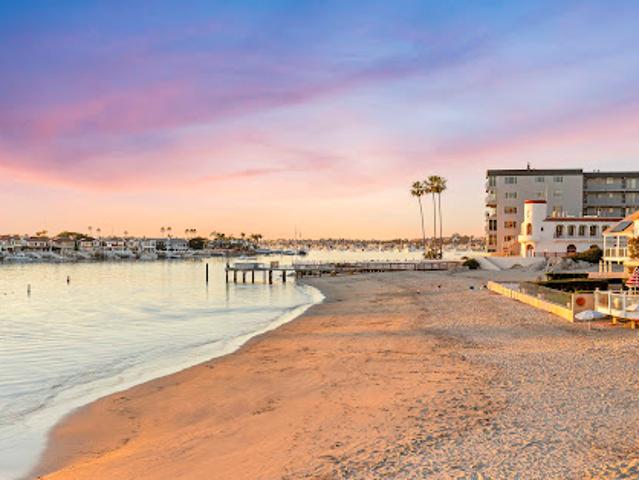 House for sale in Corona Del Mar, California