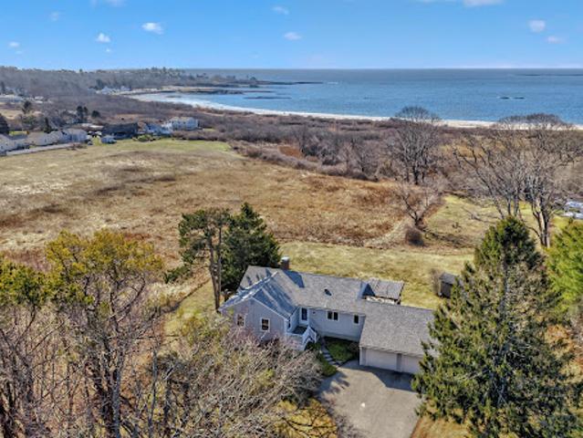 House for sale in Cape Elizabeth, Maine