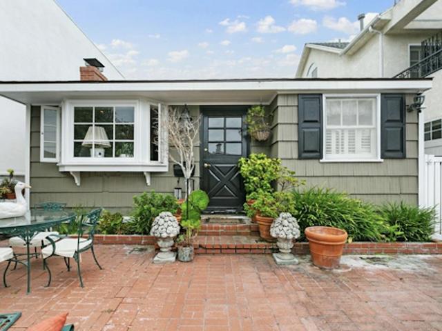 House for sale in Corona Del Mar, California