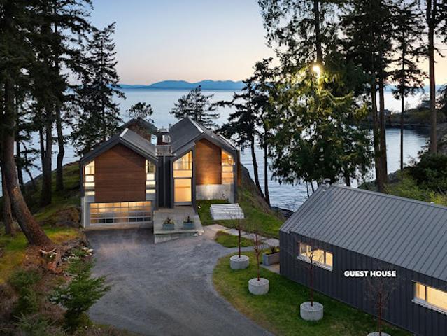 House for sale in Bowen Island, British Columbia