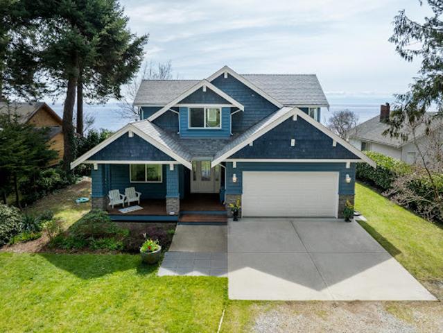 House for sale in Sechelt House for sale in Sechelt
