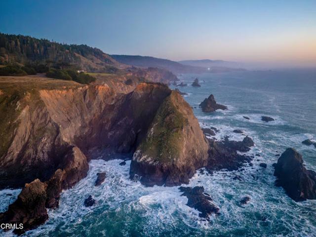 House for sale in Elk, California