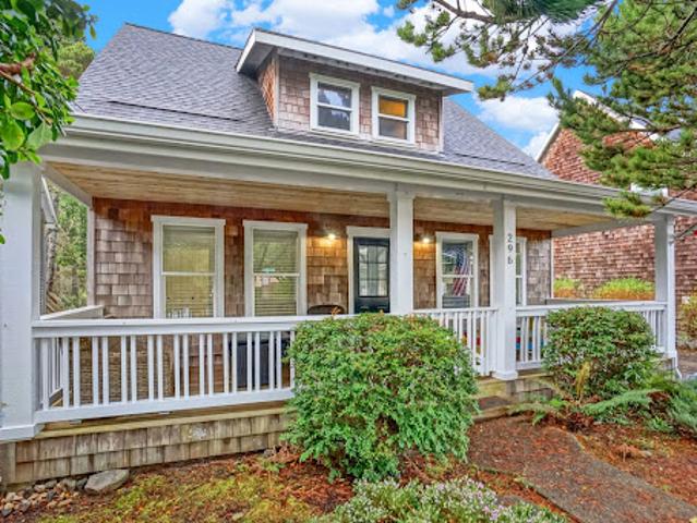 House for sale in Depoe Bay, Oregon