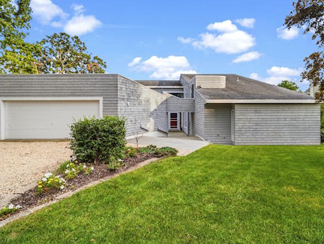 House for sale in Hampton Bays, Town of Southampton