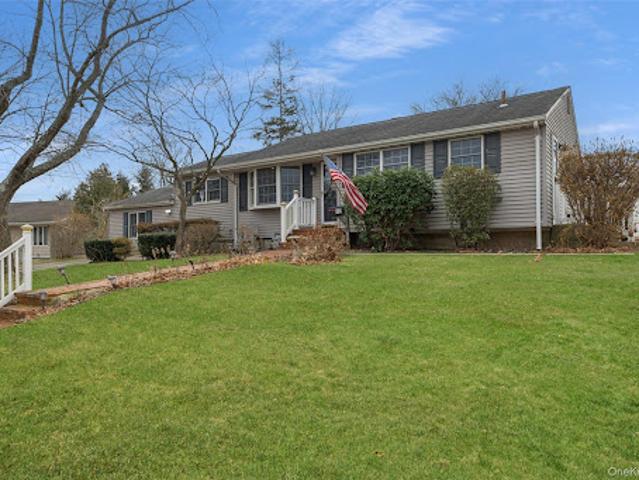 House for sale in Smithtown, New York