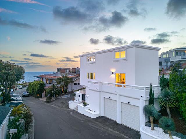 House for sale in Laguna Beach, California