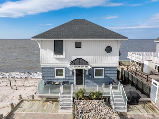 House for sale in Green Creek, New Jersey