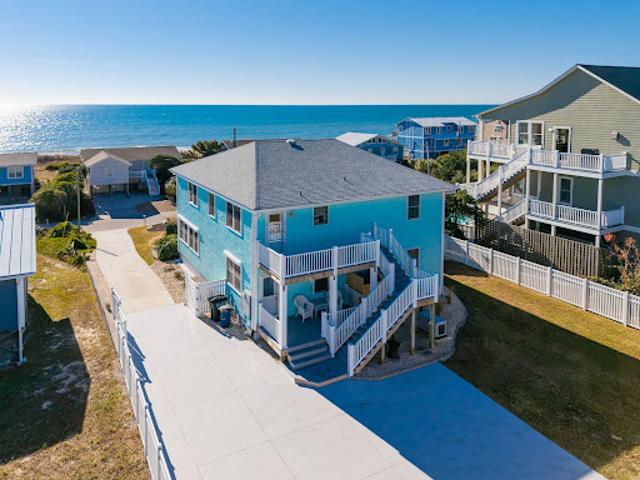 House for sale in Emerald Isle, North Carolina