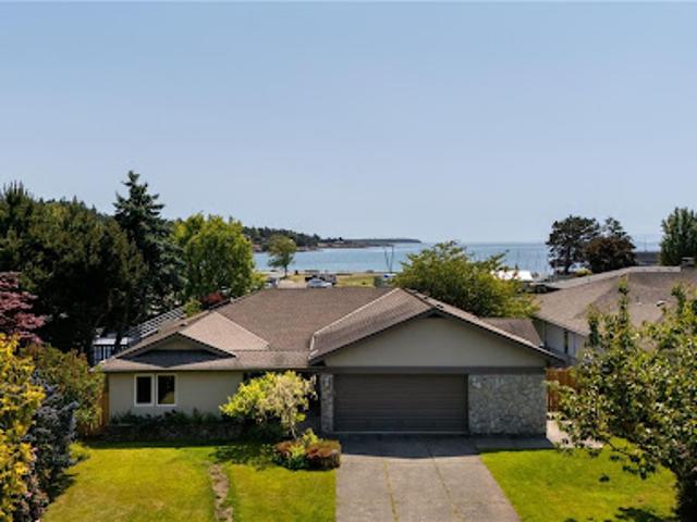 House for sale in Saanich, British Columbia