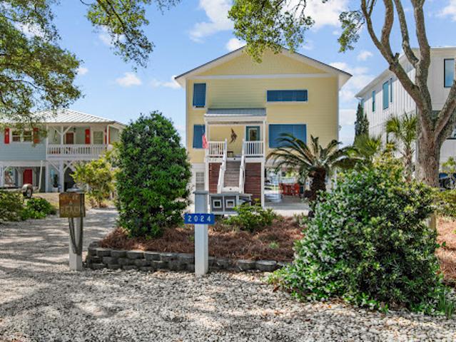 House for sale in Ocean Isle Beach, North Carolina