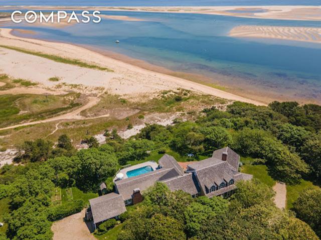 House for sale in Chatham
