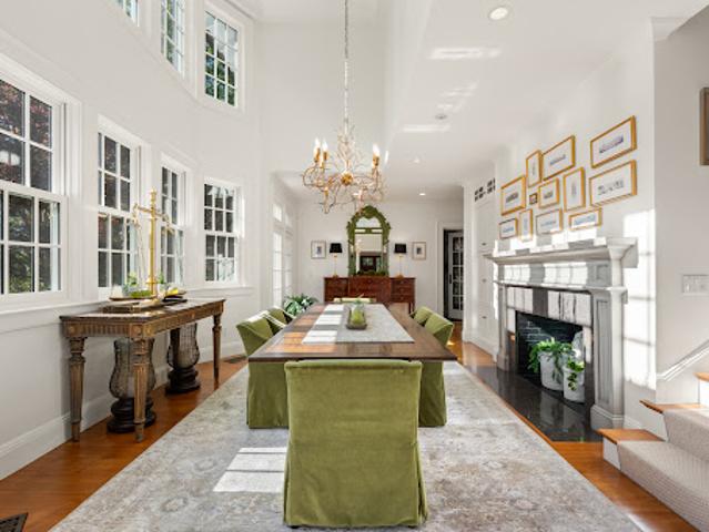 House for sale in Beverly, Essex County