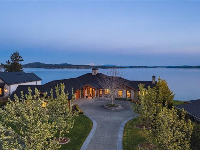 House for sale in Mill Bay, British Columbia