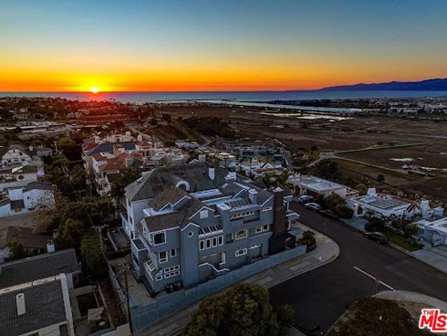 House for sale in Canoga Park, California