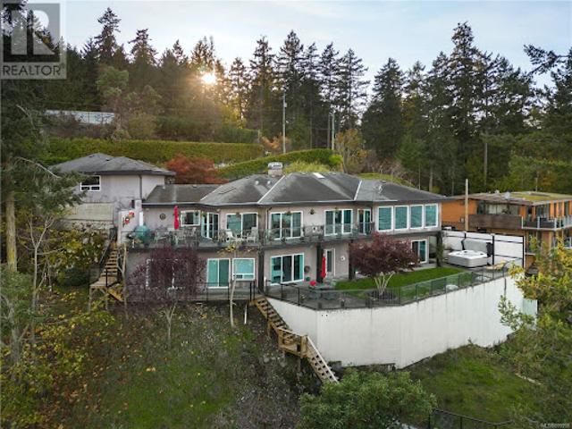 House for sale in Victoria, British Columbia