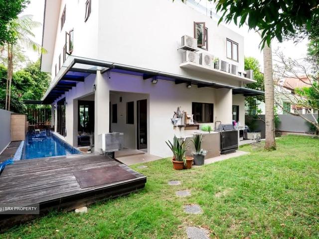 Detached House for sale