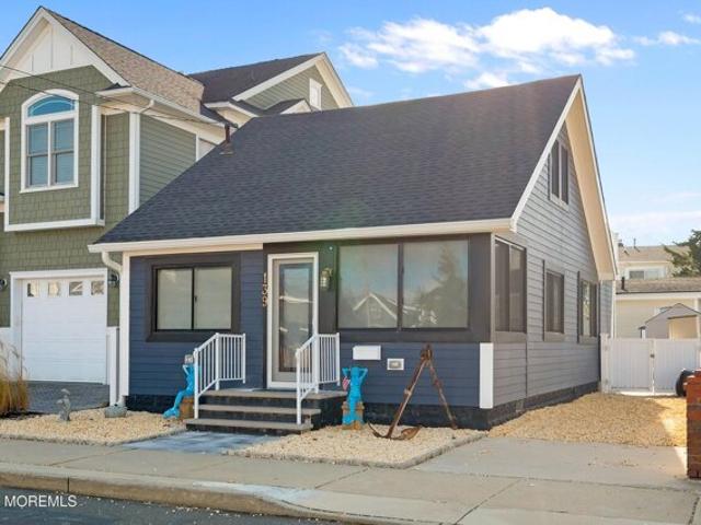 House for sale in Seaside Park House for sale in Seaside Park