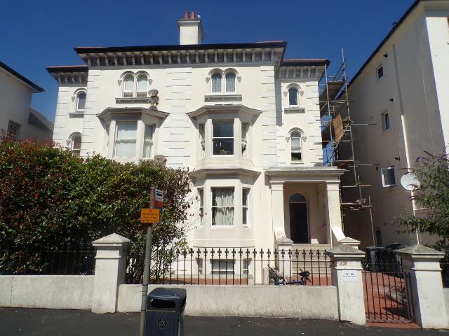 Apartment for rent in Roselands, Eastbourne