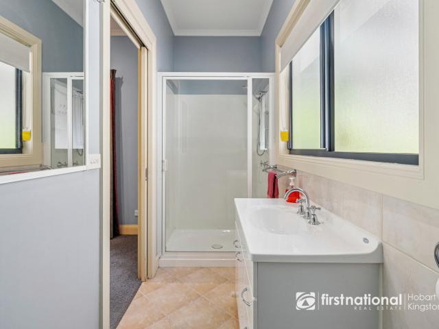 House for sale in Adventure Bay, Tasmania