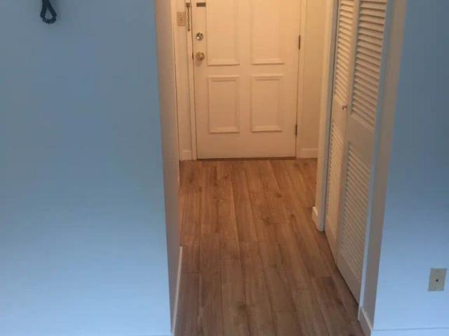 Apartment for rent in Ambleside, West Vancouver
