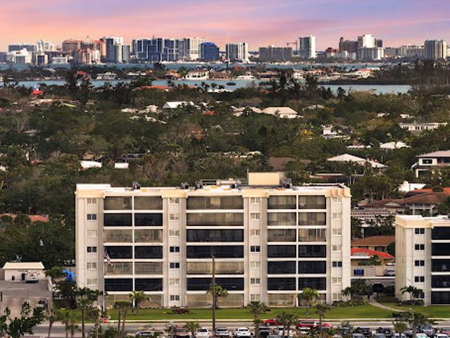 Villa for sale in Sarasota