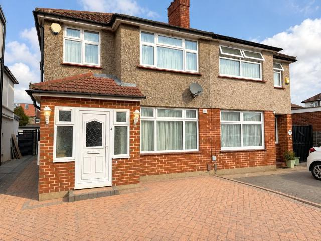 House for rent in Hayes, Greater London