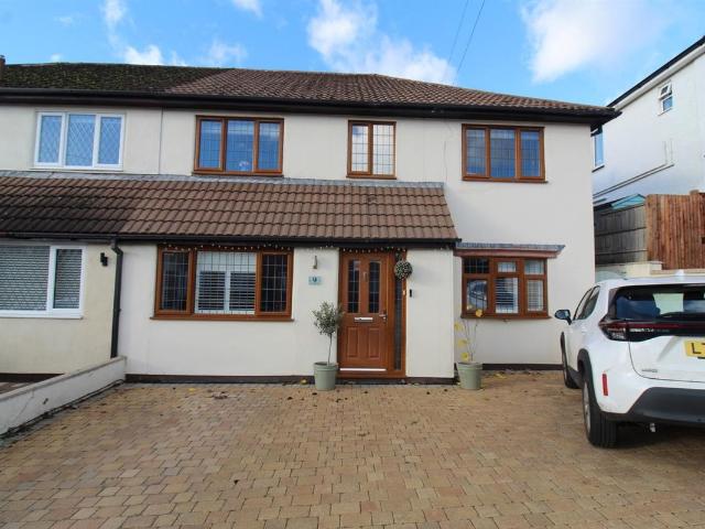House for rent in Pouchen End, Hertfordshire