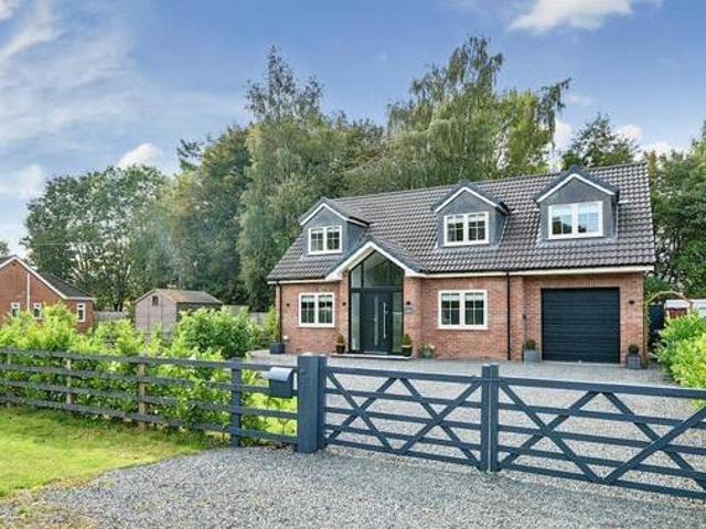 House for sale in High Field, York