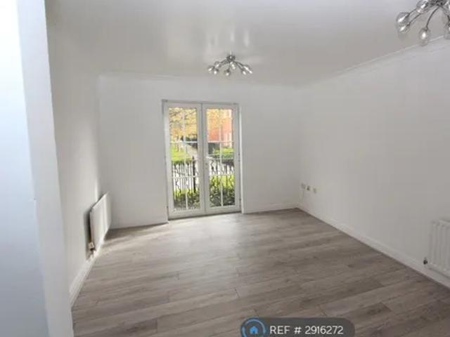 Apartment for rent in Mill Hill, Greater London