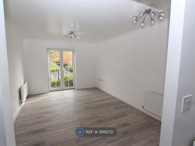 Apartment for rent in Mill Hill, Greater London