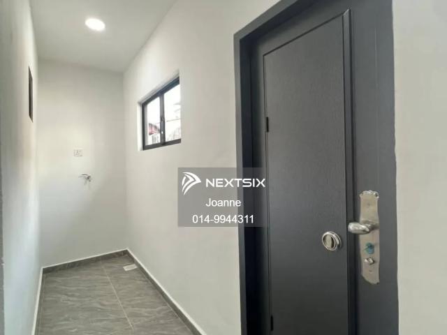 Shop for sale in Malaka