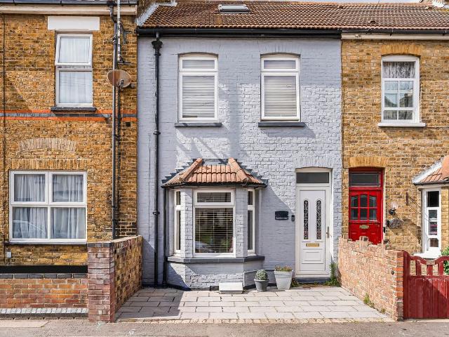 House for rent in North Shoebury, Alton Barnes