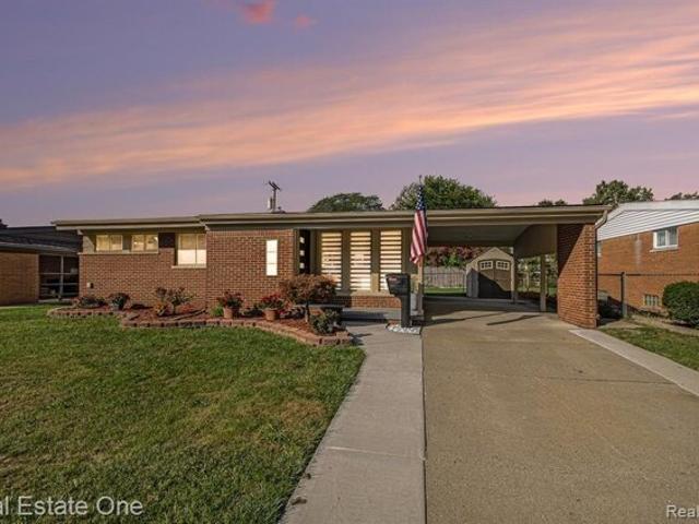 House for sale in Allen Park, Michigan