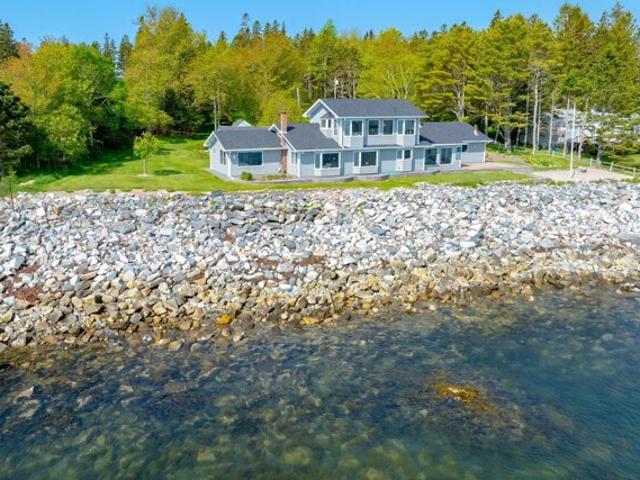 House for sale in Seawall, Southwest Harbor