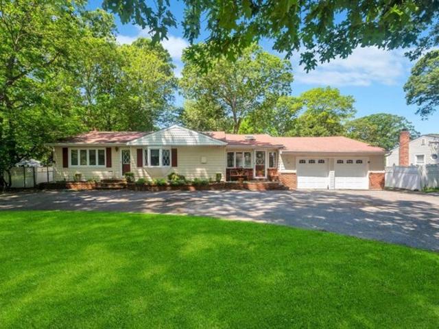 House for sale in Lake Grove
