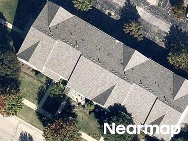 House for sale in Mchenry, Illinois