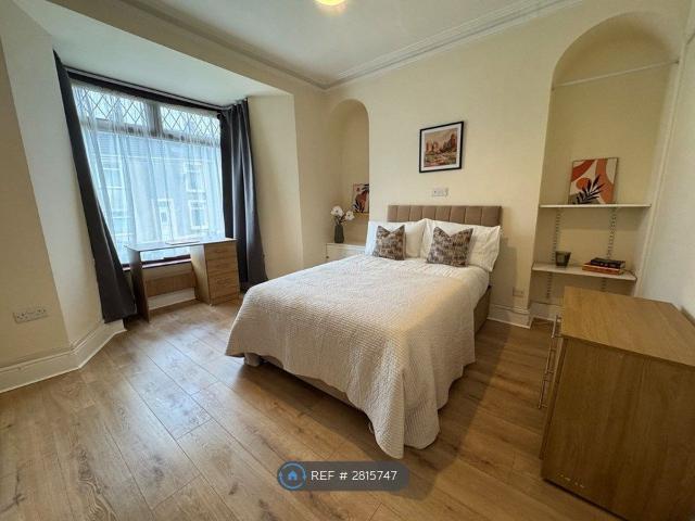 Room for rent in Nangreaves, Wales