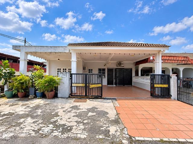 Terraced House for sale in Country Heights Damansara, Kuala Lumpur