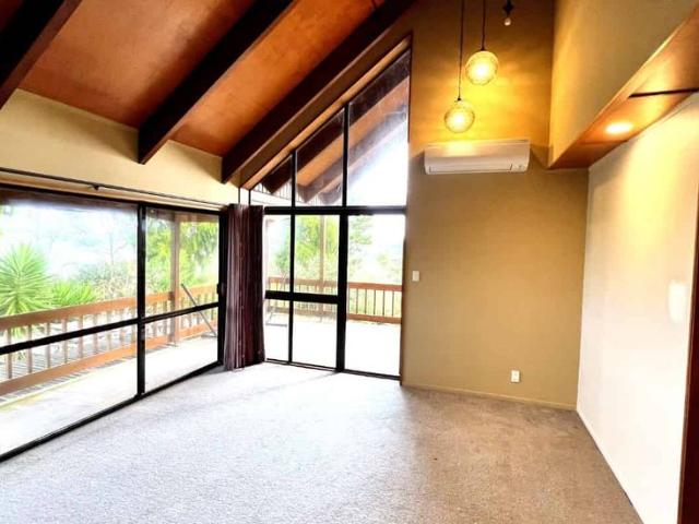 House for rent in Paremoremo
